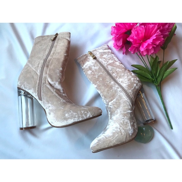 ❗️LAST❗️Nude Velvet Booties - Picture 4 of 4